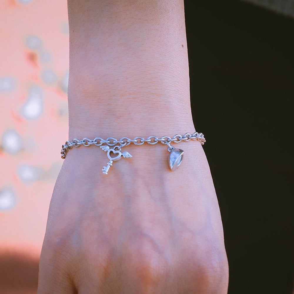 Wholesale Stainless Steel Heart Shape Magnetic Lock Key Bracelet Set